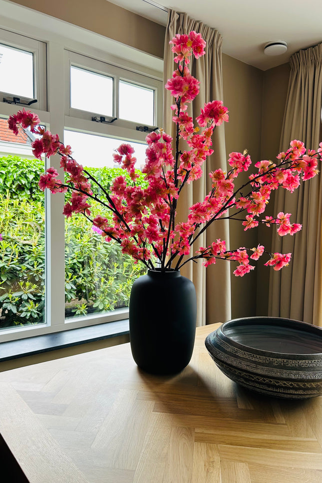 Vaas mat zwart M | The FlowerField